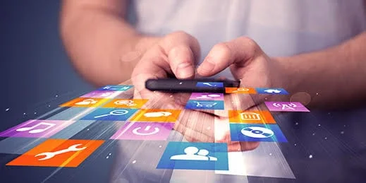 community manager gestionando redes sociales y contenido digital para empresas en Buenos Aires